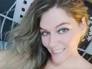 BabyCakesUK WebCAM 