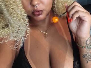 WebCAM of Nika_Ebony