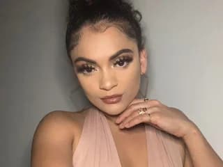 WebCAM of callherstella