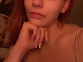 WebCAM of lilyxxmoonlight